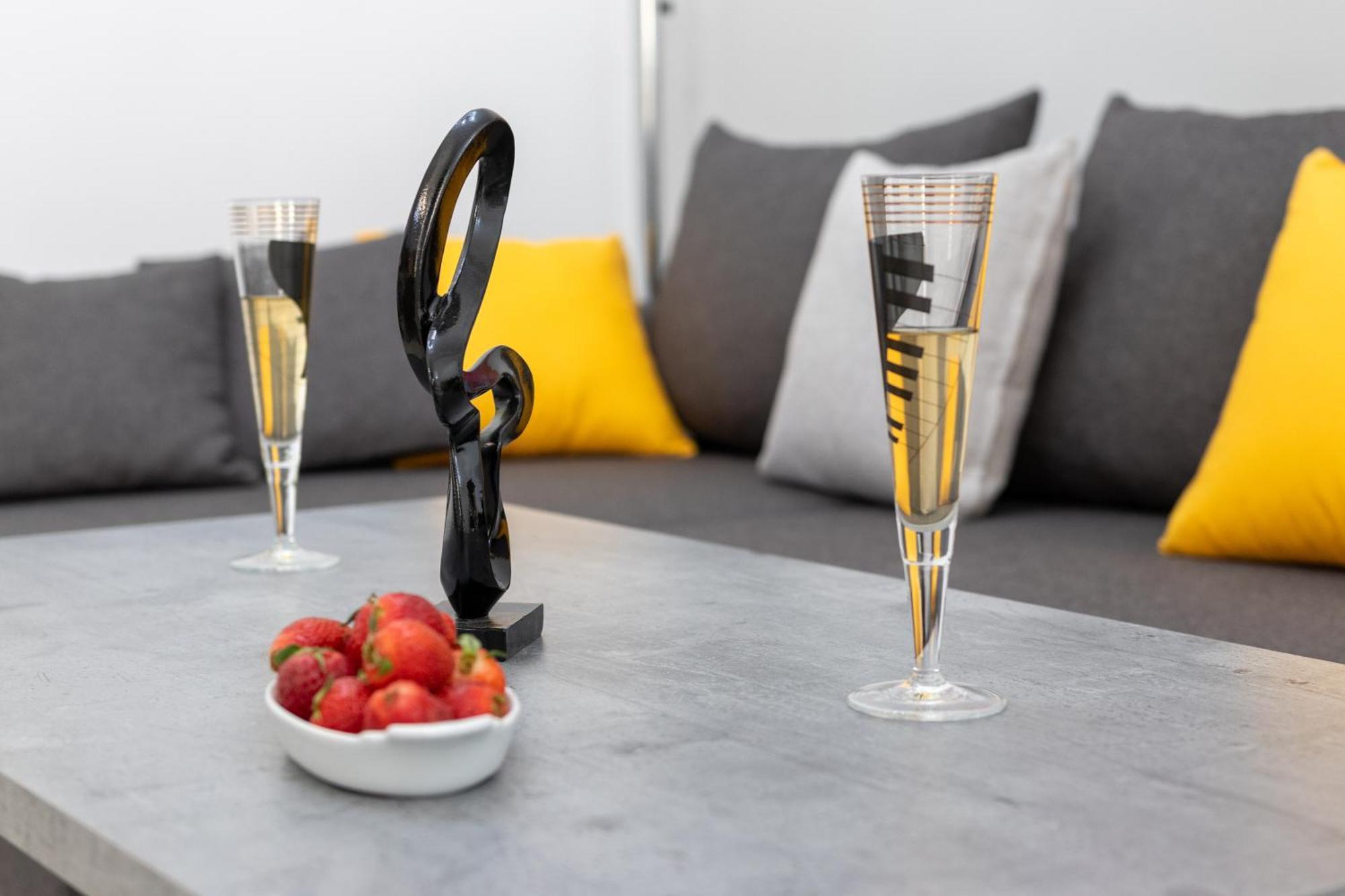 H4 Art Sparta Apartment Ngoại thất bức ảnh